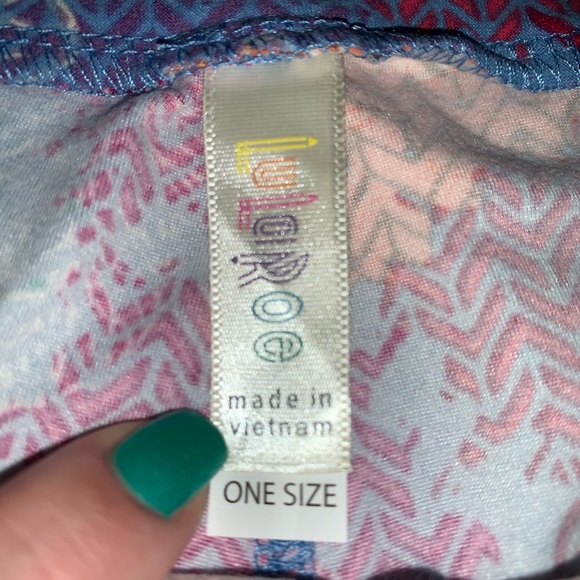 LuLaRoe One Size Leggings - Picture 4 of 7